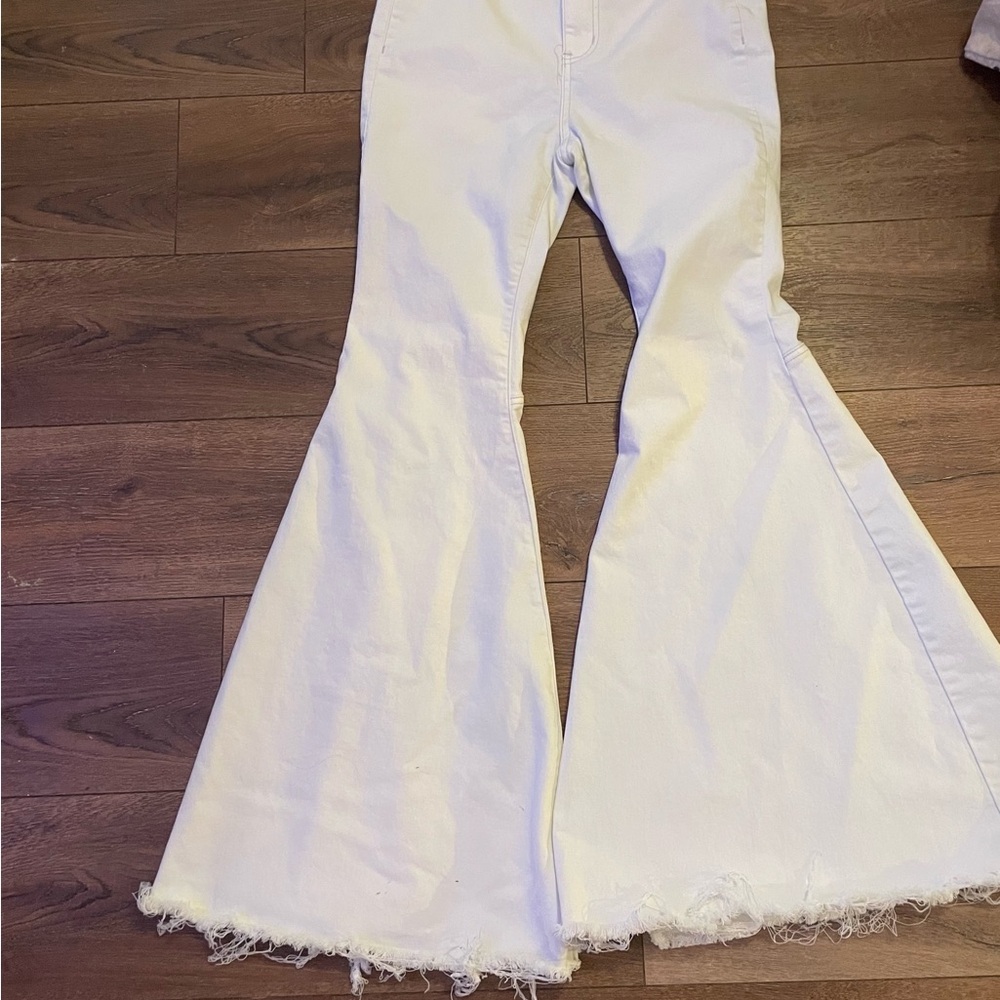 Free People White Flare Jeans - Picture 7 of 9